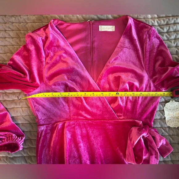NWT Altar'd State Fuchsia Velvet Long Sleeve Faux Wrap Dress Size Large - Picture 8 of 9